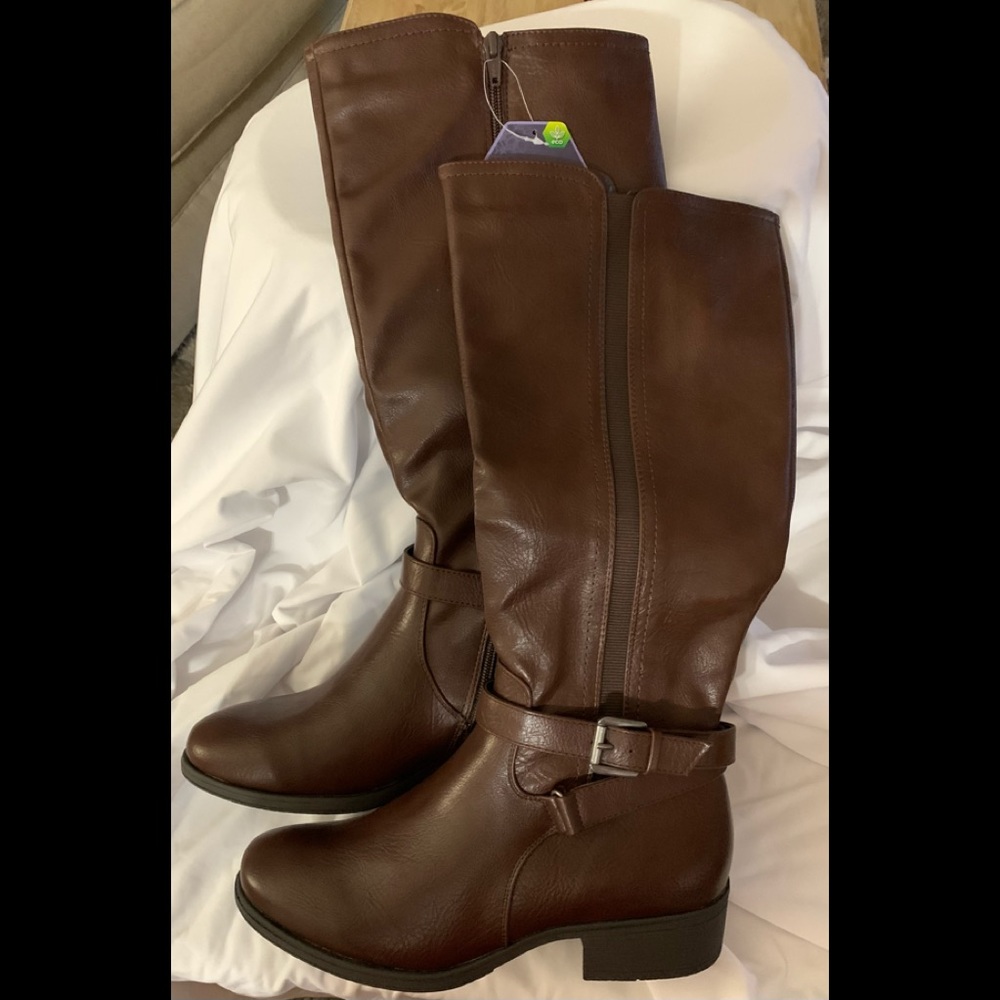 Women’s knee boots